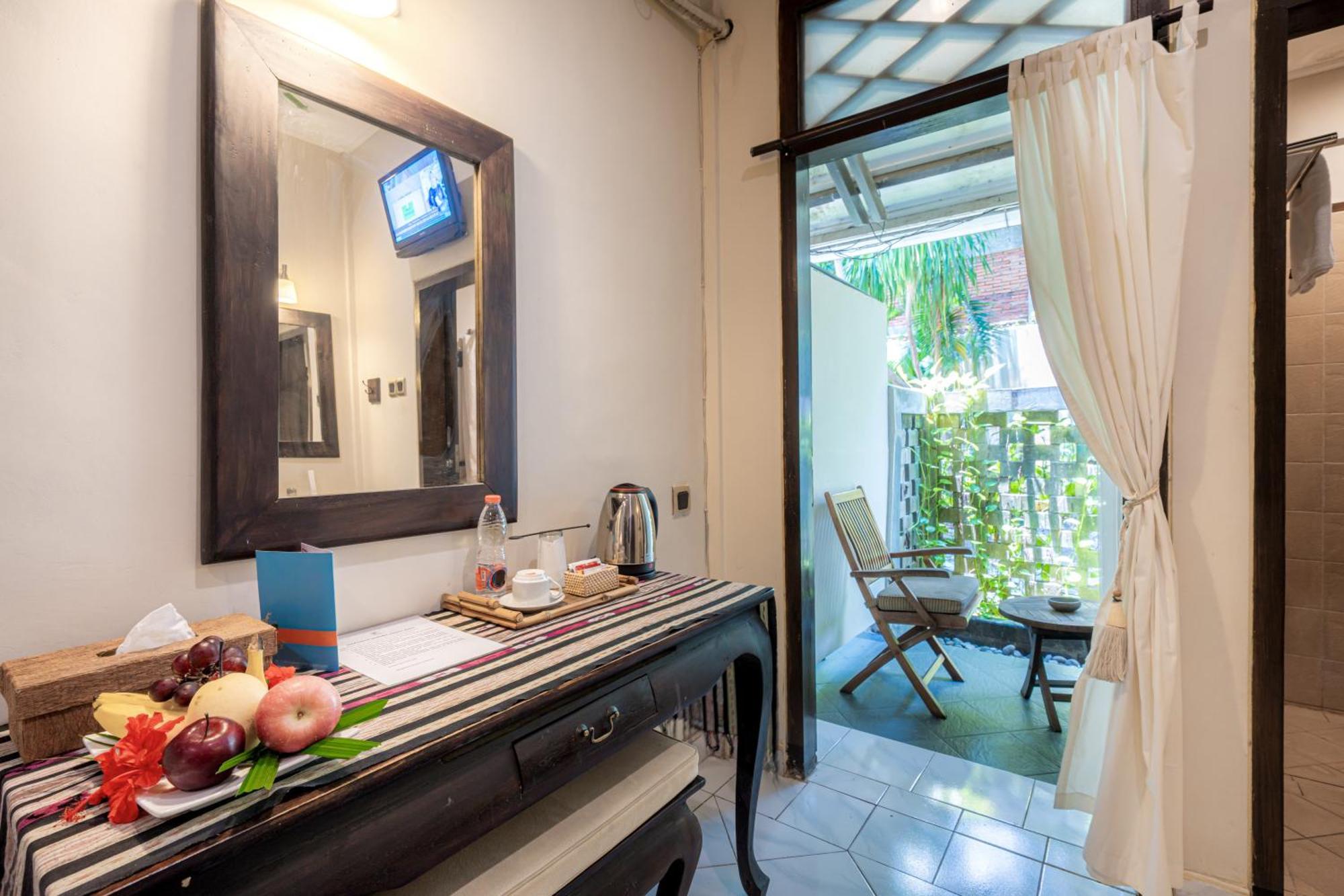 Samawa Transit Hotel Sumbawa Besar Exterior photo